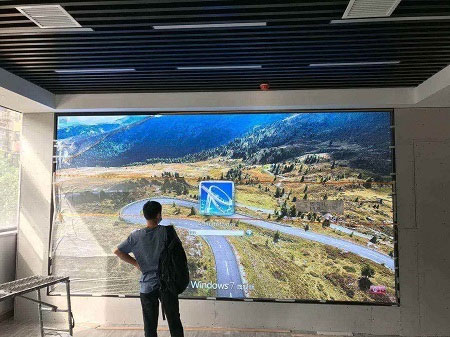 武漢市武昌楊園派出所室內P2.0全彩顯示屏